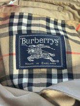Load image into Gallery viewer, Burberry Tan cotton &amp; poly plaid interior button down TRENCH Coat
