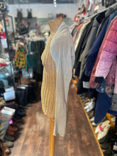 Load image into Gallery viewer, Rundholz light grey mesh Layering Top, Size One Size
