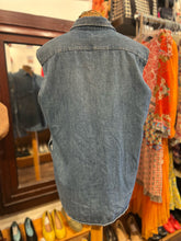 Load image into Gallery viewer, CLOSED Blue Cotton sleeveless Oversized denim Top
