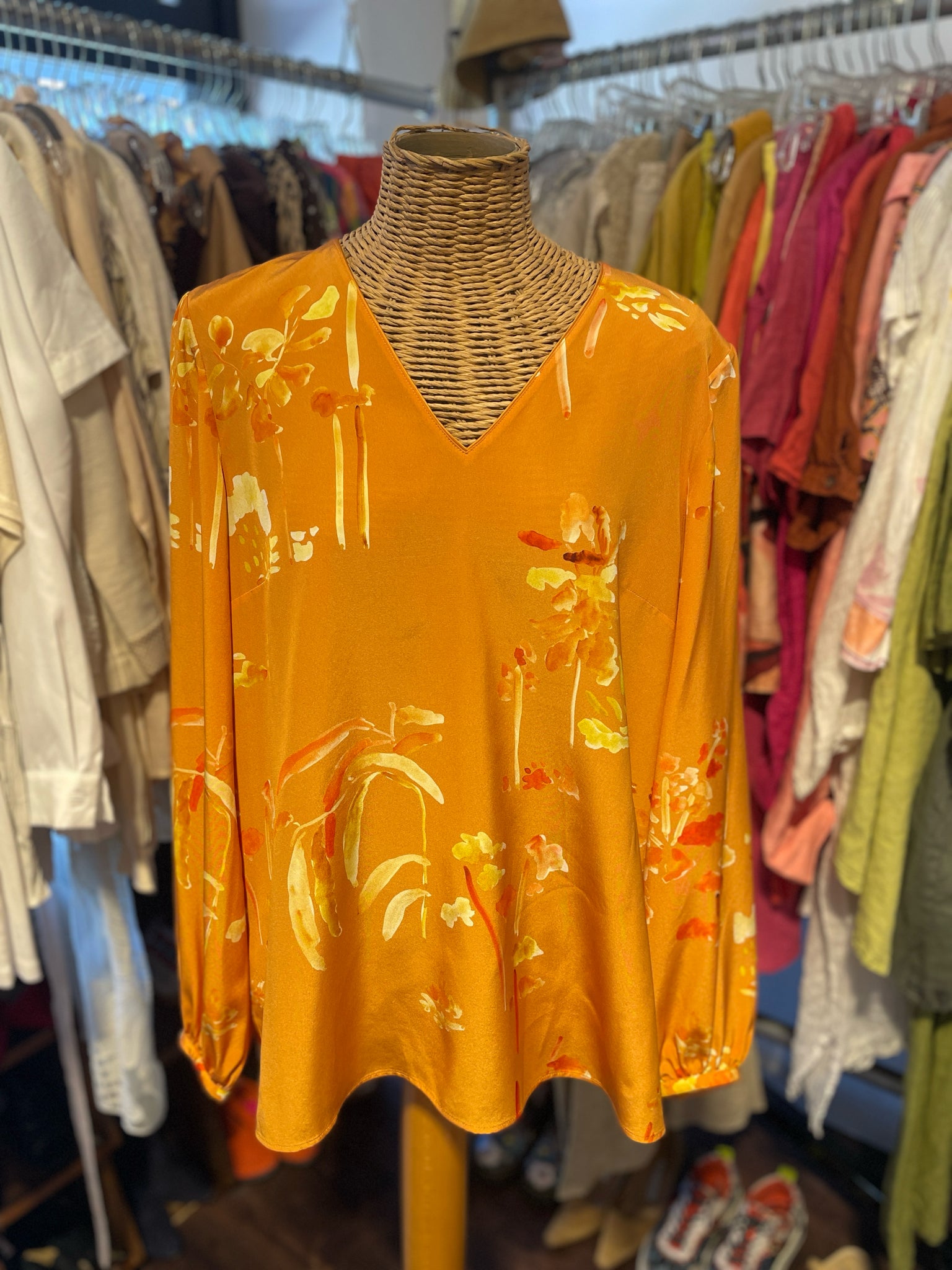 Lafayette 148 Orange Silk Floral Longsleeve NWT Top, Size L