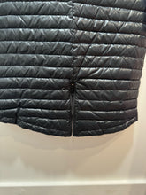 Load image into Gallery viewer, Snowman New York Black Nylon quilt pattern W/Hooded Down Coat, Size Small
