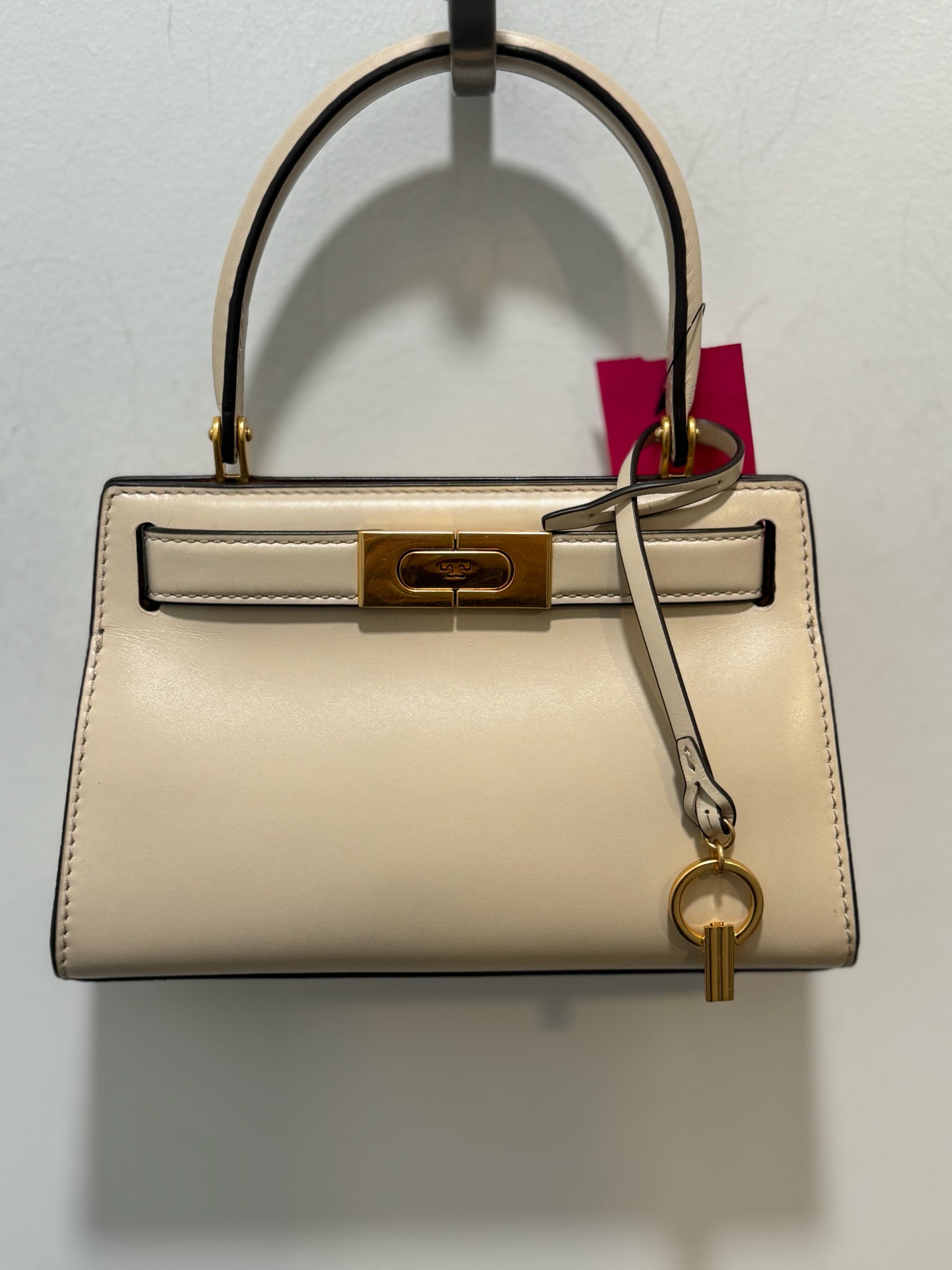 Tory Burch Off white Leather gold detailing Size Small Gently worn Purse