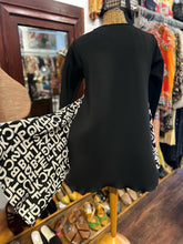 Load image into Gallery viewer, Heydari Black &amp; White LETTERING layering top Avant-Garde Top
