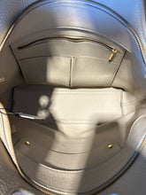 Load image into Gallery viewer, Cuyana Beige Leather Pebbled Size Large NWT! Purse
