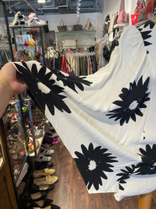 Stella McCartney white & black Viscose flower Flowy poncho style Dress, Size 38