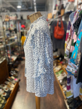 Load image into Gallery viewer, Ulla Johnson white &amp; blue Cotton Floral Longsleeve Top, Size 4
