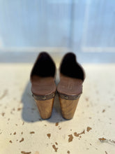 Load image into Gallery viewer, Cordani Walnut Leather Size 39 clog heel Shoe
