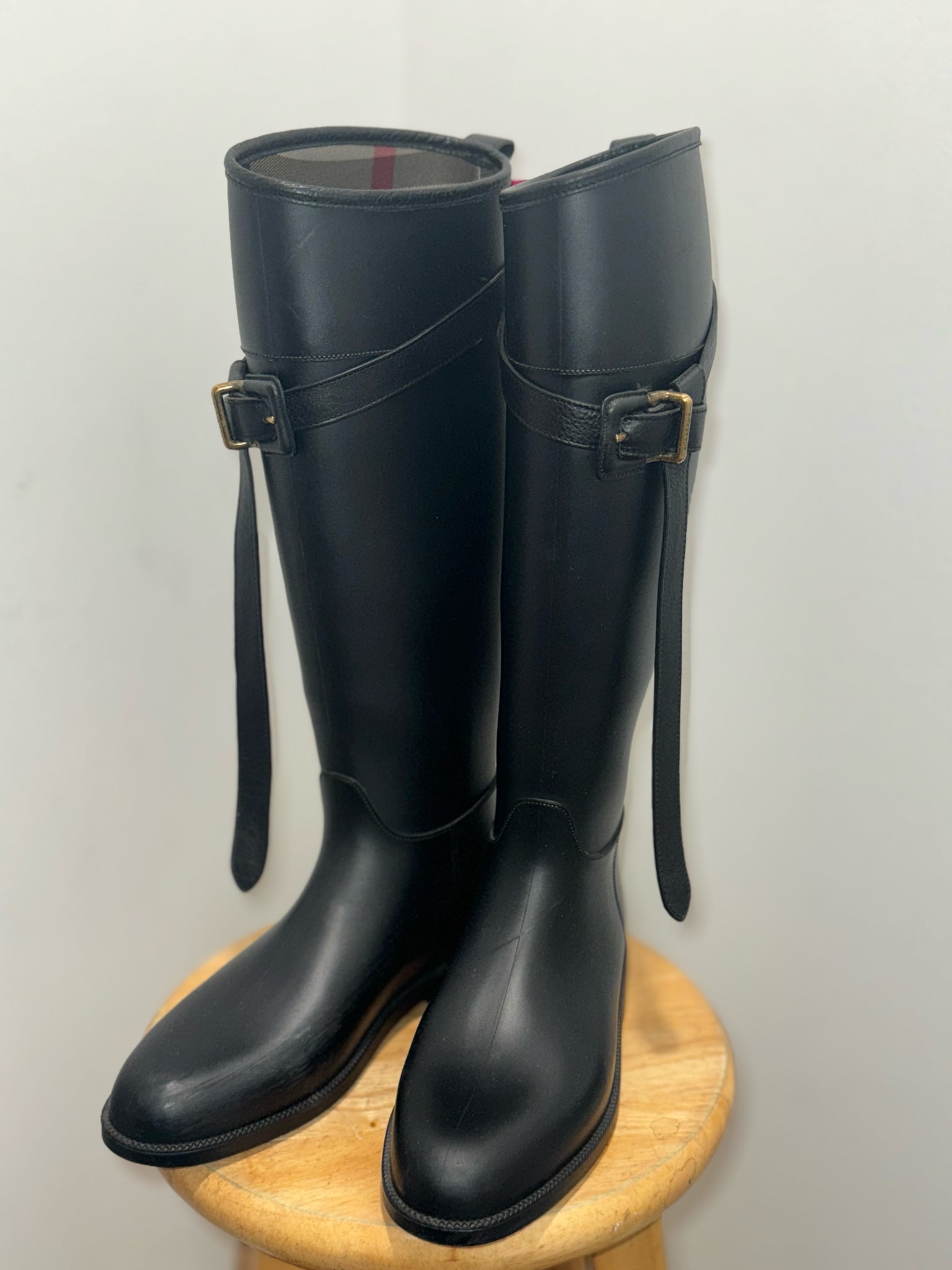 Burberry Black Rubber Size 38 rainboot Shoe