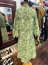 Load image into Gallery viewer, ARKET Green Cotton abstract floral Long sleeve quarter button Dress
