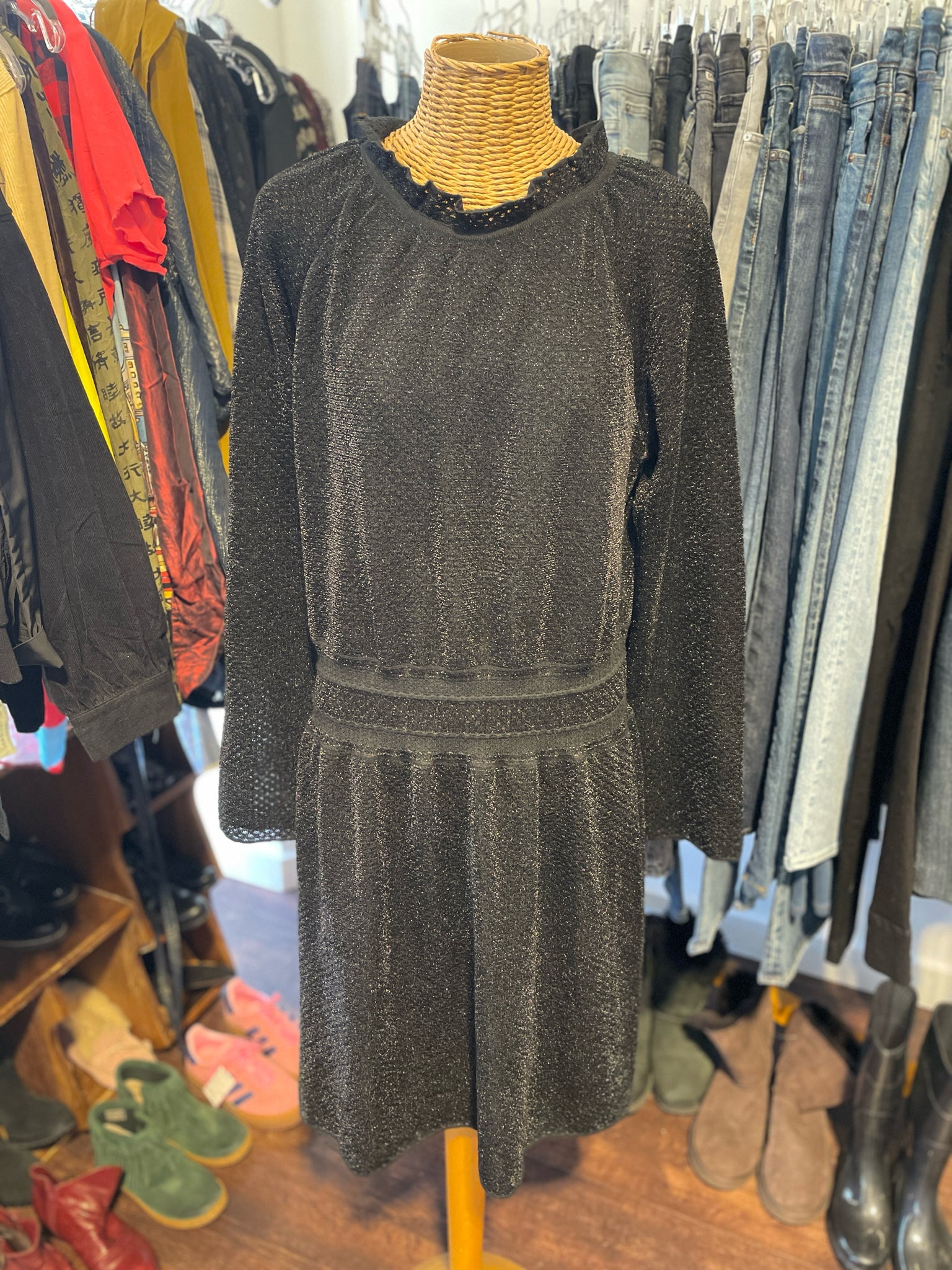 Tory Burch Black knit Blend glitter Longsleeve ruffle collar Dress, Si Sola Lucy Tory Burch Black knit Blend glitter Longsleeve ruffle collar Dress, Si Sola Lucy