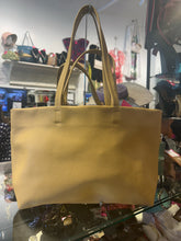 Load image into Gallery viewer, Cuyana Dandelion Leather Pebbled Tote Purse
