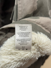 Load image into Gallery viewer, Rails Camo green Blend fur interior Utilitarian Jacket, Size S
