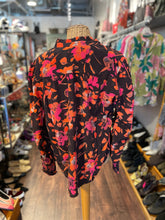 Load image into Gallery viewer, Go Silk Black &amp; Orange Silk Printed NWT! longsleeve Top, Size M
