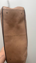 Load image into Gallery viewer, CHLOE Beige Leather Size Large Tote Purse
