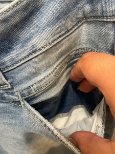 CLOSED faded blue Distressed Jeans, Size 29