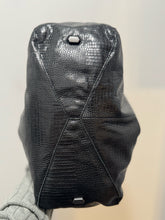 Load image into Gallery viewer, LIEBESKIND Black Leather scale texture w/ duster Purse
