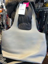 Load image into Gallery viewer, Cuyana Beige Leather Pebbled Size Large NWT! Purse
