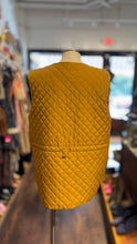 Load image into Gallery viewer, Lafayette 148 Gold Polyester Quilted zipper Vest
