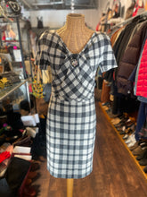 Load image into Gallery viewer, GUCCI gray &amp; black Wool Gingham Embellished brooch Dress
