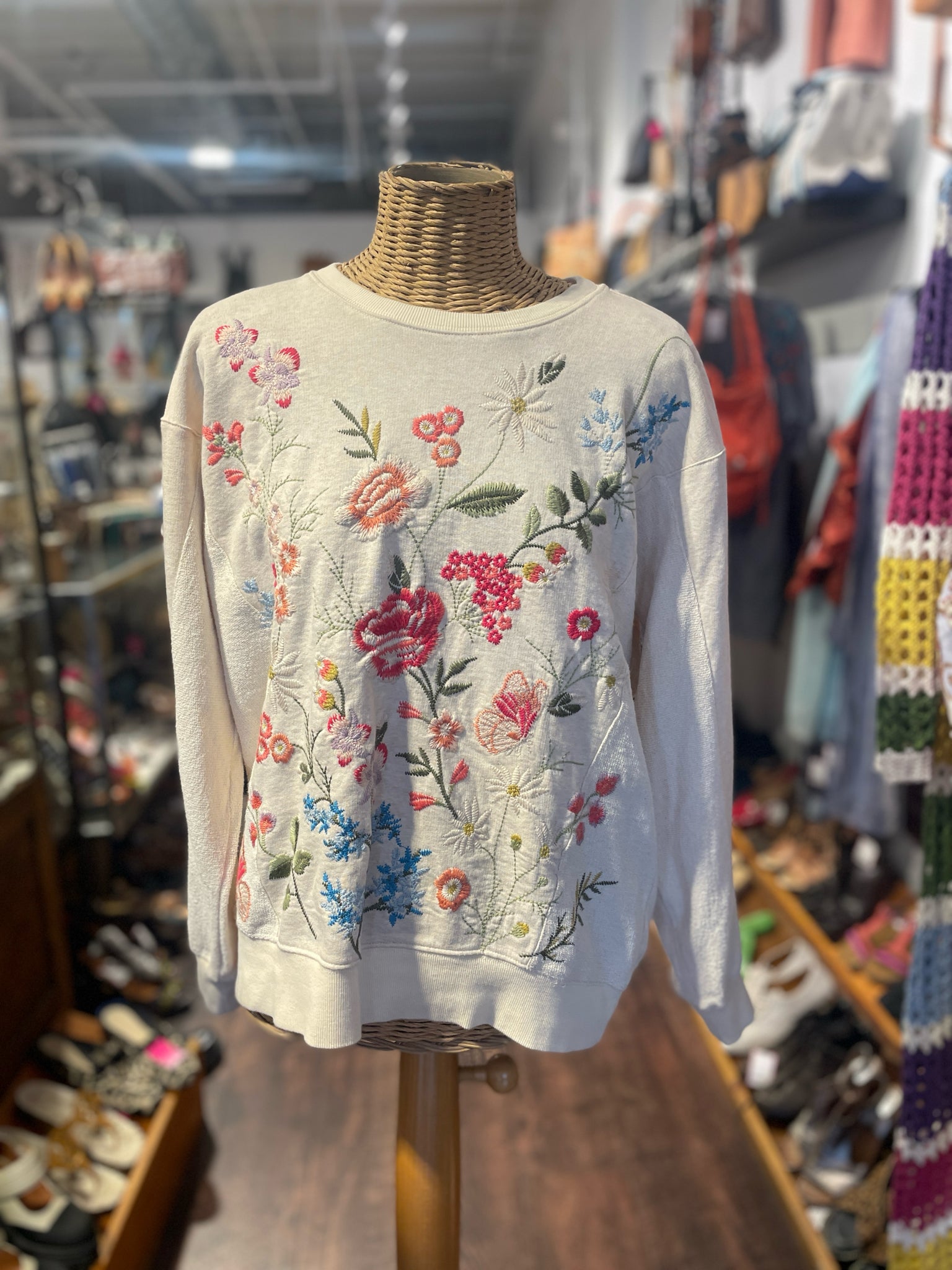 Johnny Was Cream Cotton floral embroidered Sweater, Size S