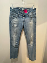 Load image into Gallery viewer, CLOSED faded blue Distressed Jeans, Size 29
