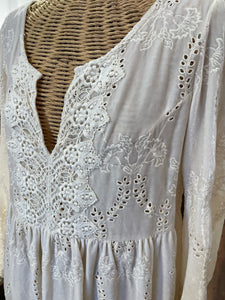 Johnny Was White Rayon & Silk Floral Lace Velvet long sleeve Dress, Size M