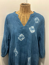 Load image into Gallery viewer, modern shibori Blue &amp; White Tie Dye Longsleeve Dress
