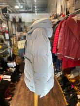 Load image into Gallery viewer, Orolay Grey Poly zippers Hooded Jacket
