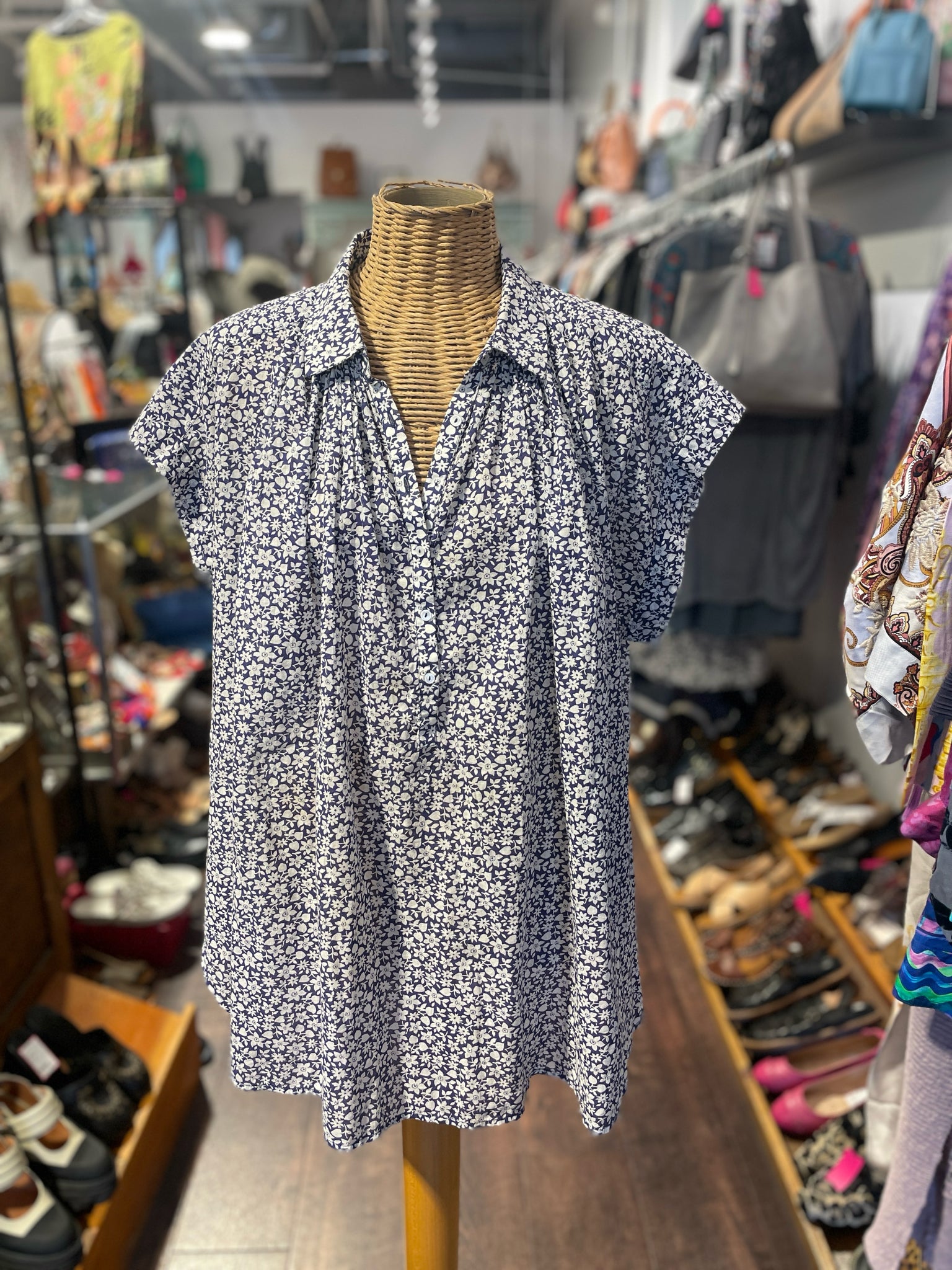 Nili Lotan Purple & White Cotton Floral Button up Top, Size L