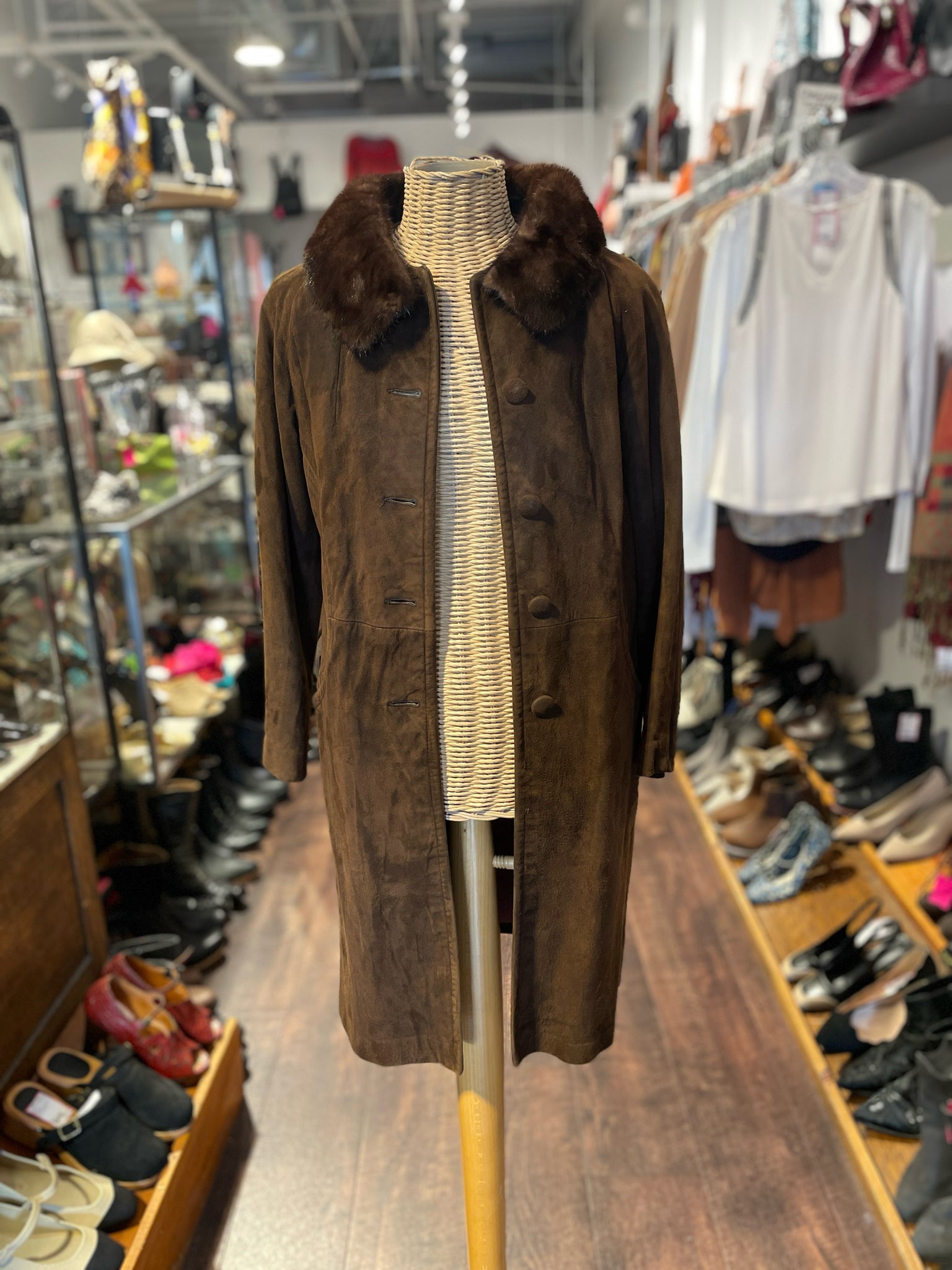 Vintage Brown Suede fur collar Coat, Runs Small, Size 8