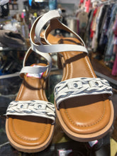 Load image into Gallery viewer, Rag &amp; Bone White Leather silver accent sandal, Size 40

