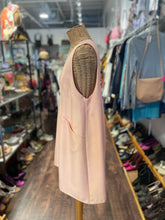 Load image into Gallery viewer, Vivian Chan Shaw Peach Poly &amp; Silk Sleeveless Made in USA Dress, Size L

