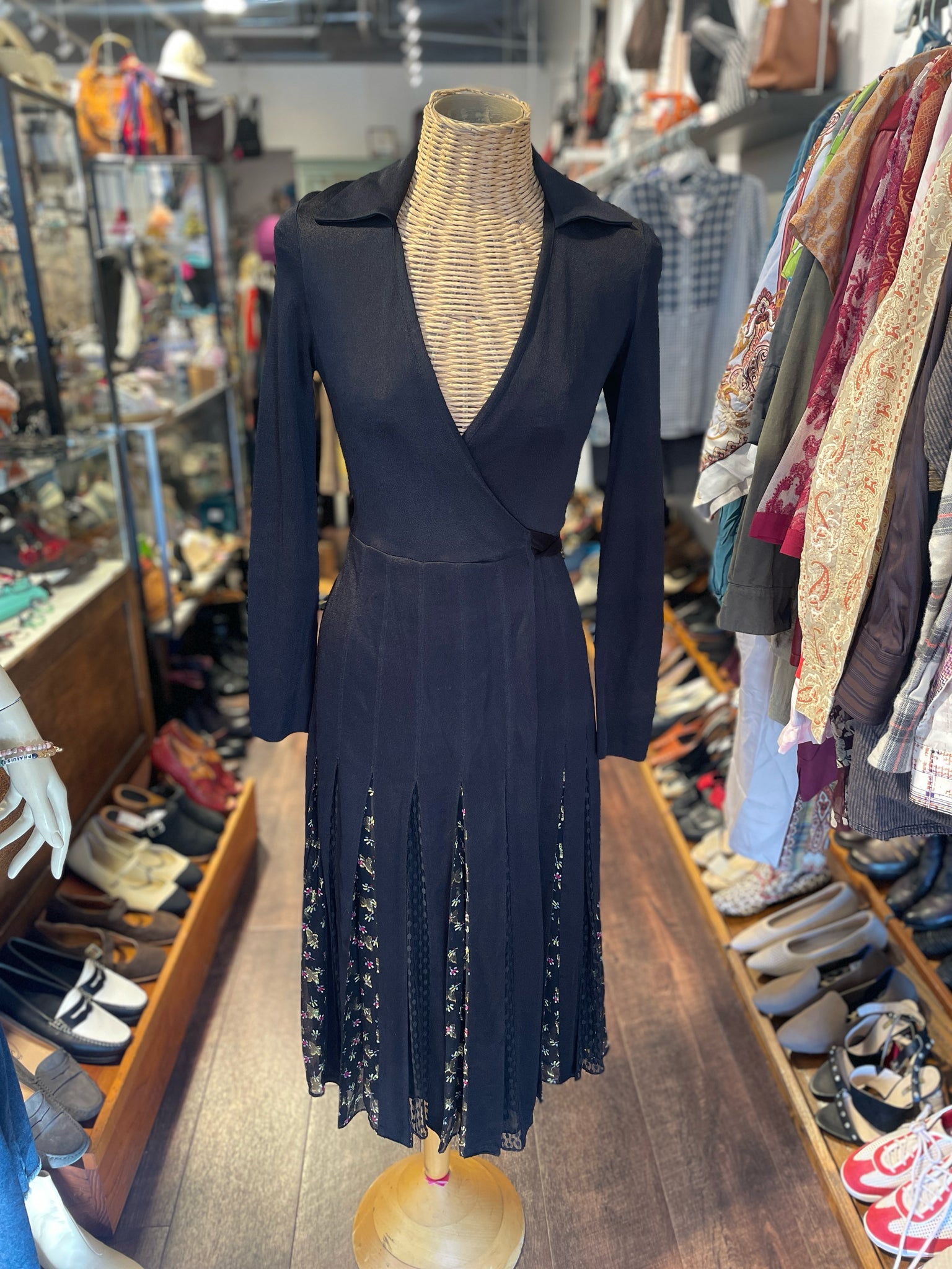 Diane Von Furstenberg Black Cotton & Silk floral & glitter wrap dress Dress