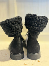 Load image into Gallery viewer, Aquatalia Black sherpa lined ankle boot, Size 7.5
