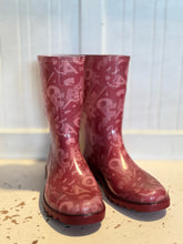 Load image into Gallery viewer, Ferragamo Pink Logo Rubber rainboot ,Size 7
