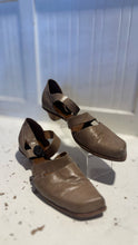 Load image into Gallery viewer, Cydwoq Tan Leather Size 36 Shoe

