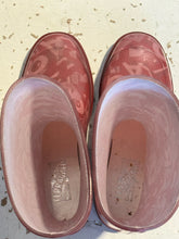 Load image into Gallery viewer, Ferragamo Pink Logo Rubber rainboot ,Size 7

