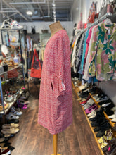 Load image into Gallery viewer, Ginger Red &amp; white Blend Paisley pockets Tunic, Size S/M
