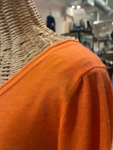 Load image into Gallery viewer, Une Autre Cashmere &amp; Silk Orange Longsleeve Sweater, Size 6
