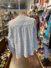 Load image into Gallery viewer, Ulla Johnson white &amp; blue Cotton Floral Longsleeve Top, Size 4
