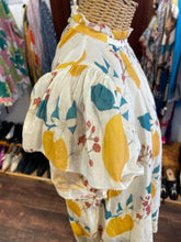 Load image into Gallery viewer, TROVATA Cream &amp; orange Ramie &amp; cotton lemon print button back Top, Size XS
