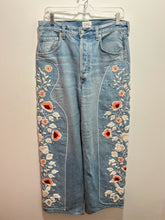 Load image into Gallery viewer, Citizens of Humanity Blue Cotton Floral denim flared Jeans
