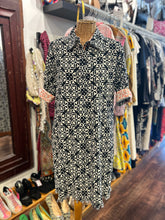 Load image into Gallery viewer, Tizzie Black &amp; White Cotton Midi raw hem 3/4 sleeve Dress
