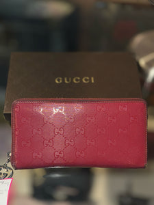 GUCCI Raspberry GG zip around Wallet, Gently Worn, W/box