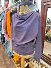 Load image into Gallery viewer, European Culture Purple scoop neck Longsleeve ruching Top
