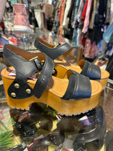 Load image into Gallery viewer, See By Chloe tan, &amp; black Leather Clog Sandal, Size 37
