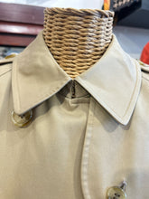 Load image into Gallery viewer, Burberry Tan cotton &amp; poly plaid interior button down TRENCH Coat
