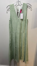 Load image into Gallery viewer, Equipment White &amp; Green Silk croc Print Sleeveless NWT Dress, Size S
