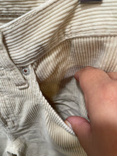 Load image into Gallery viewer, Moussy White Cotton Corduroy Pant, Size 24
