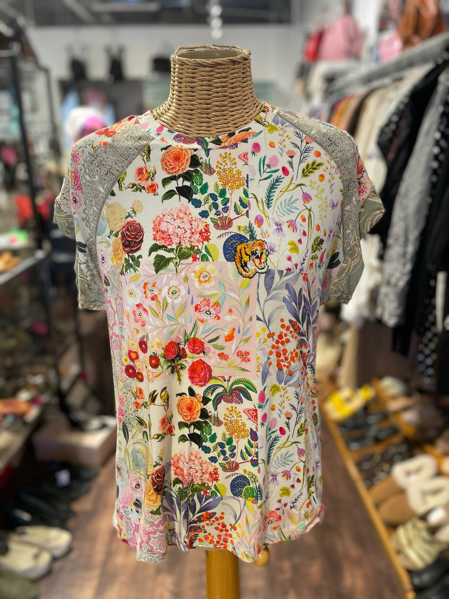 Johnny Was white & multi Bamboo plants & tiger tee shirt bat wing sleeves Top, Size S